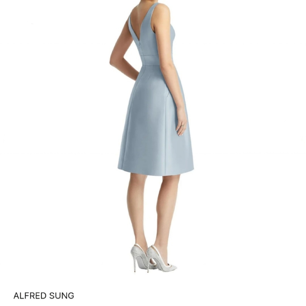 Alfred Sung V Neck Pleated Skirt Pocket Dress